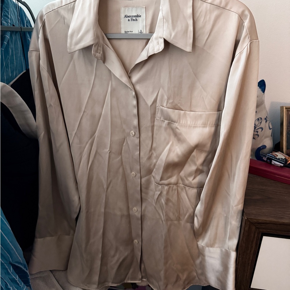 Abercrombie & Fitch Beige Button-Up Shirt